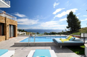 Villa D'Oro - Luxury Villas & Suites